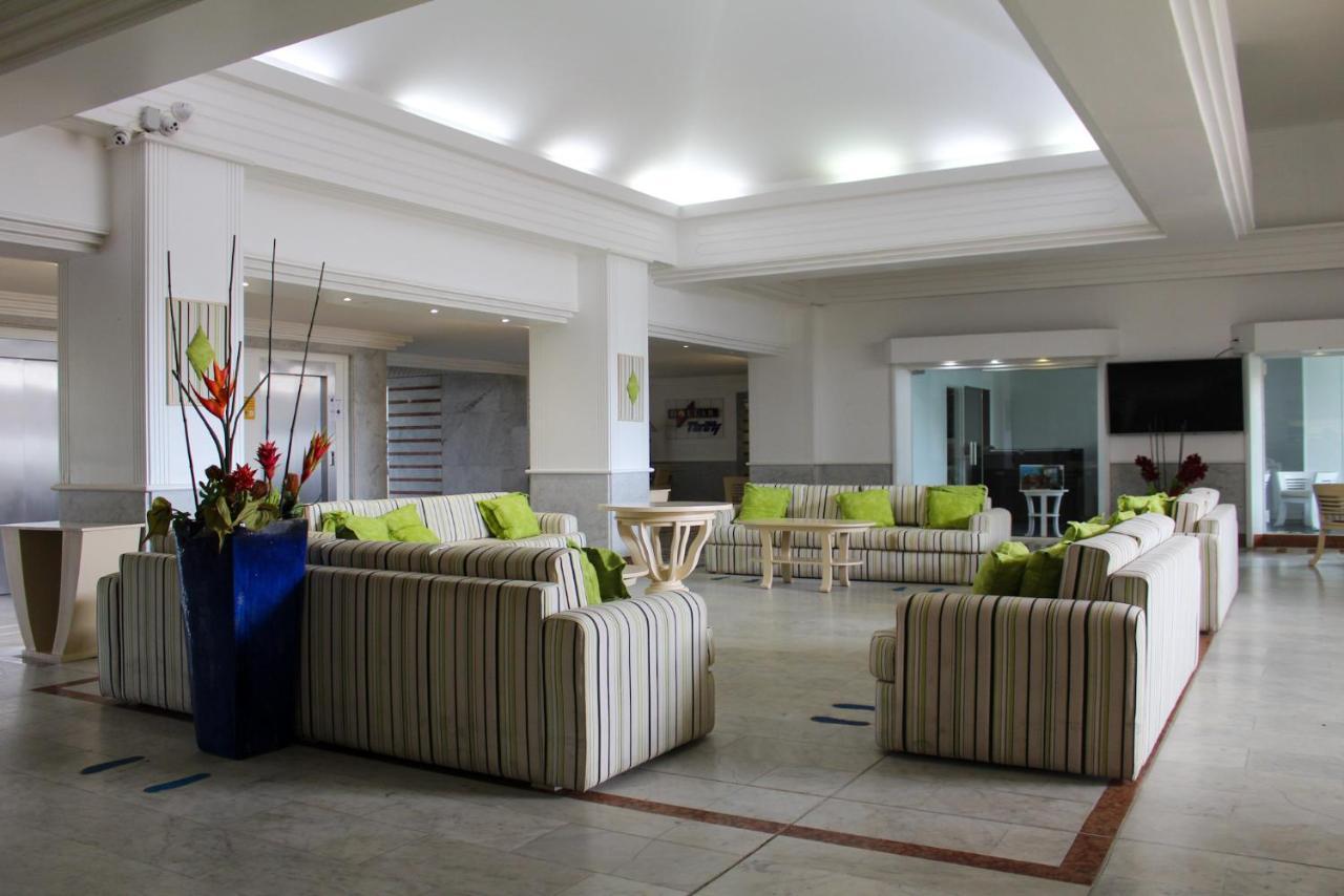 Sapphire Beach Club Resort Cupecoy  Exterior photo