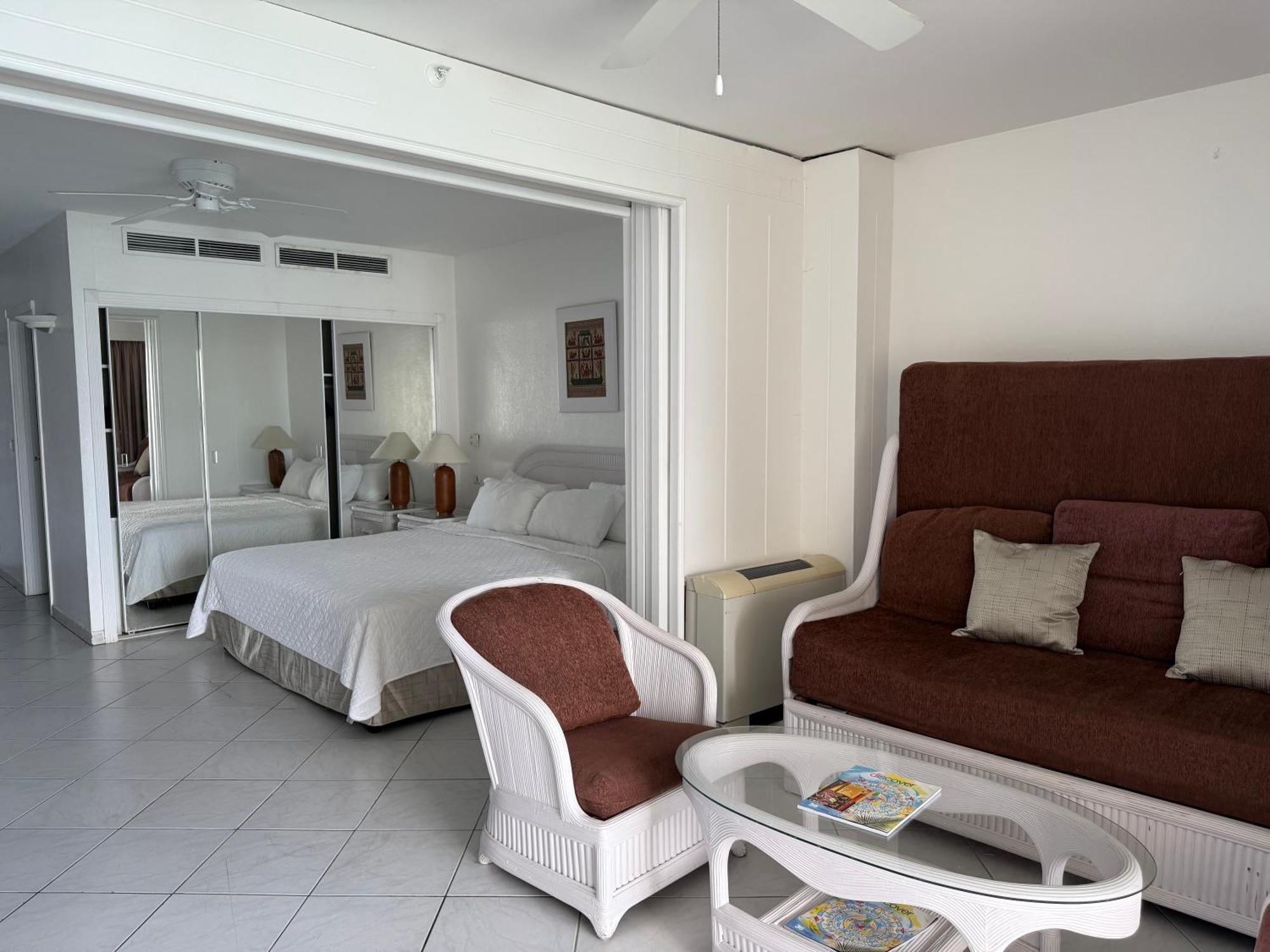 Sapphire Beach Club Resort Cupecoy  Exterior photo